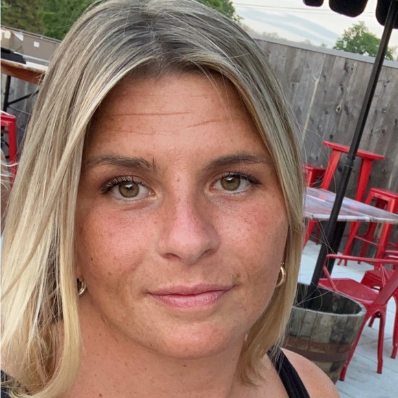 Meet your Posher, Kerry - Picture 1 of 2